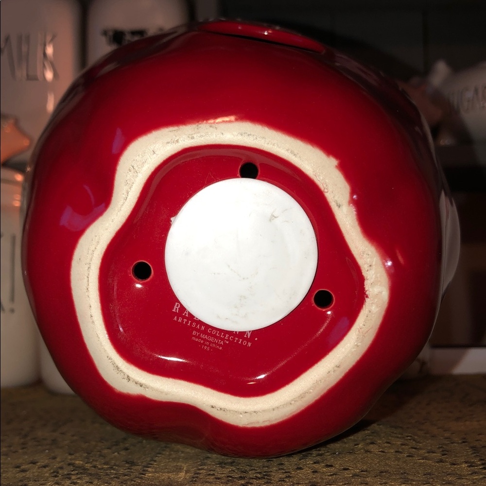 Rae Dunn ORCHARD Apple Shaped Birdhouse Red - Picture 6 of 7
